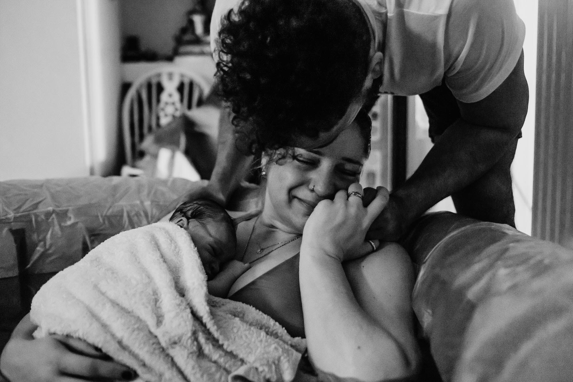 mum and dad after labour birth photograohy brighton worthing sussex